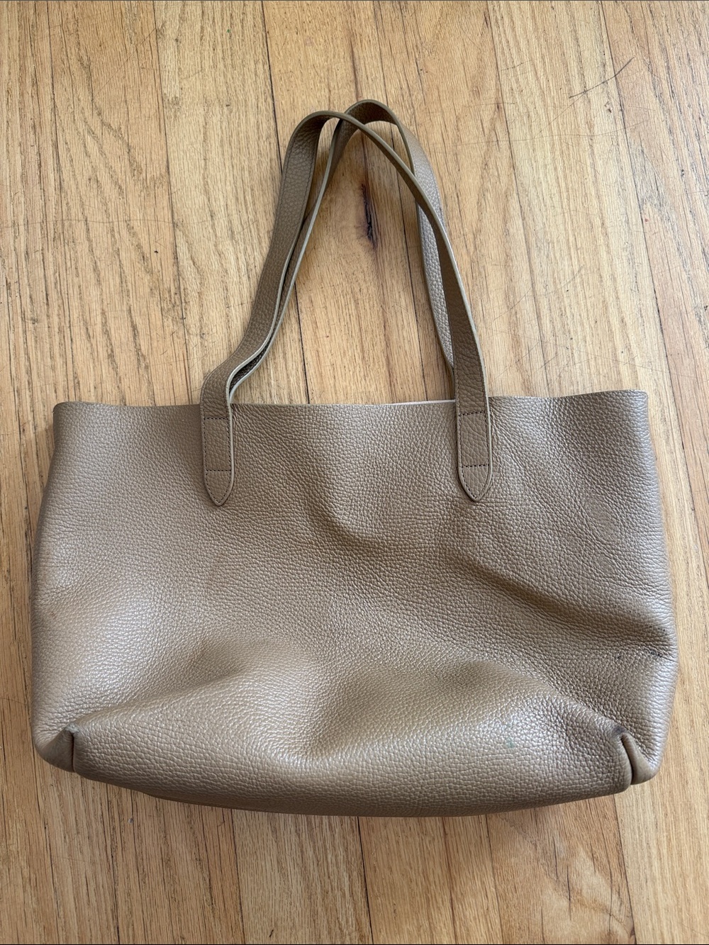 Cuyana Classic Taupe Leather Tote Bag